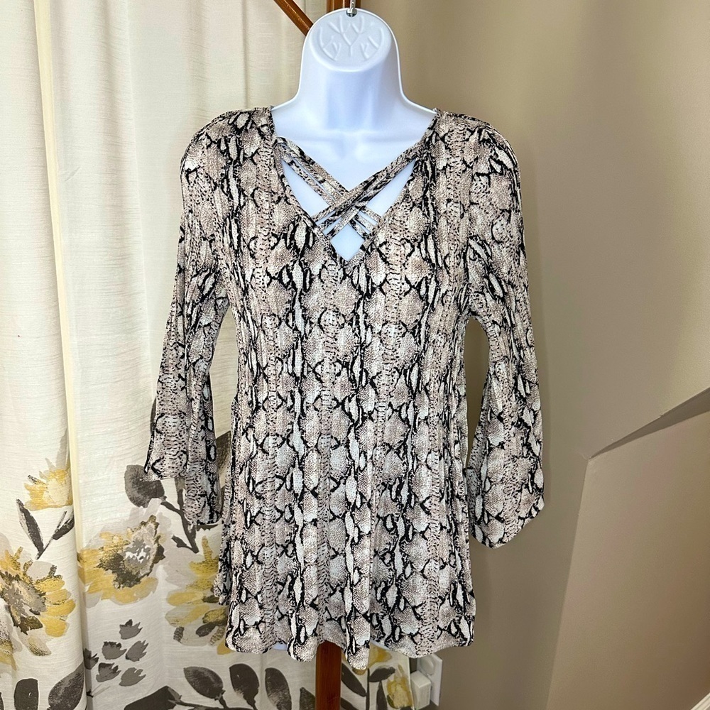 SPENSE Pleated Snake Print Tunic Size Small